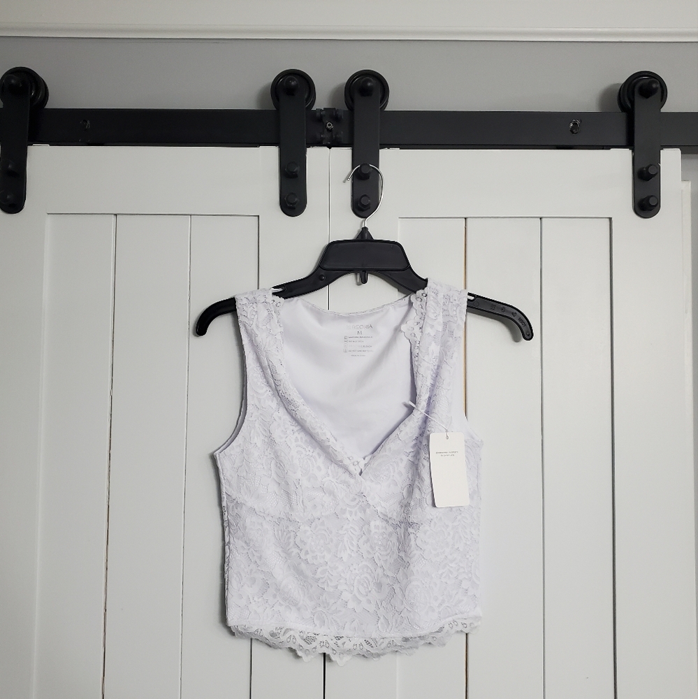 REORIA V-Neck Double Lined Lace Cropped Tank Top. NEW!